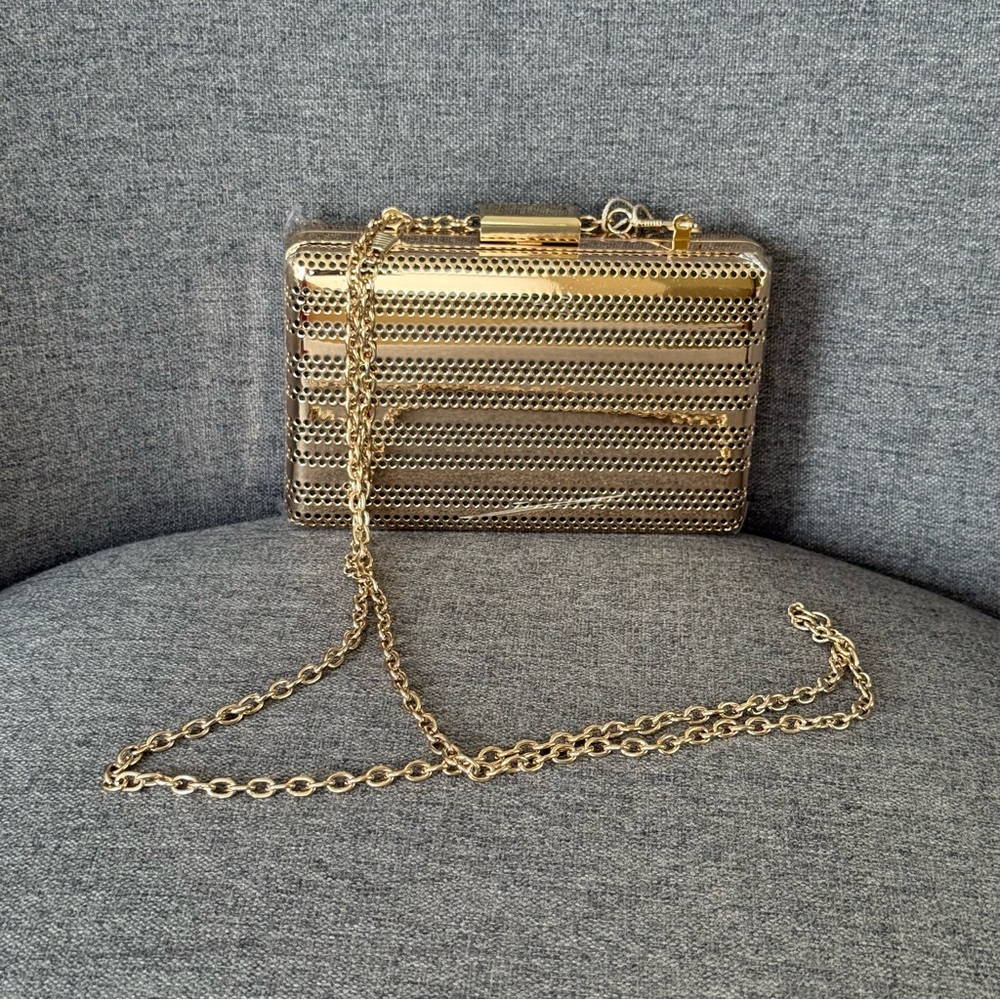 Metal Gold Chain Clutch